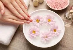 Los Mejores Tratamientos Caseros para Curar Uñas Dañadas y Cutículas Secas
